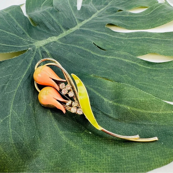 Vintage Flower Brooch Enamel Rhinestone PinTulip Lilly Long Peach Green … - Picture 1 of 11